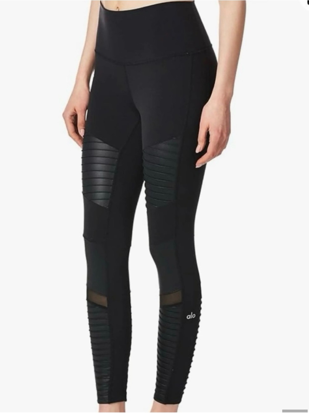 Alo Yoga Women's moto yoga pants